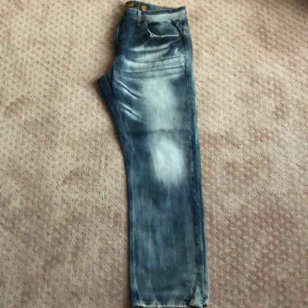Akoo Jeans